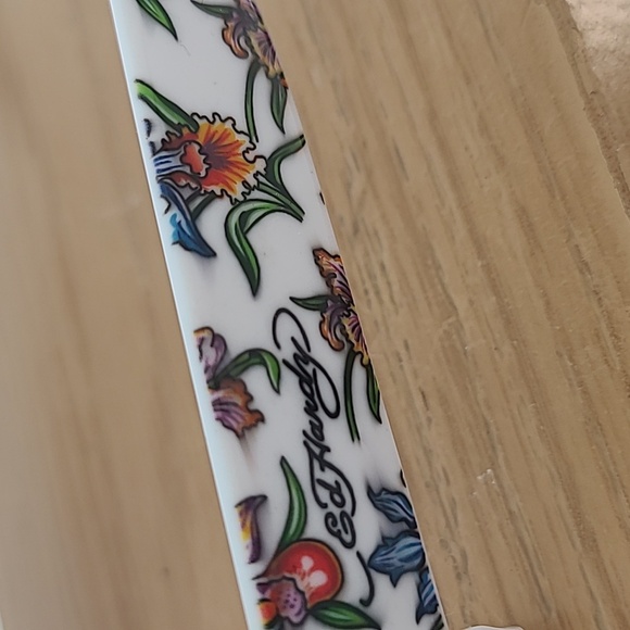 Ed Hardy White Sunglasses Floral Pattern Rectangular Design - Picture 2 of 6